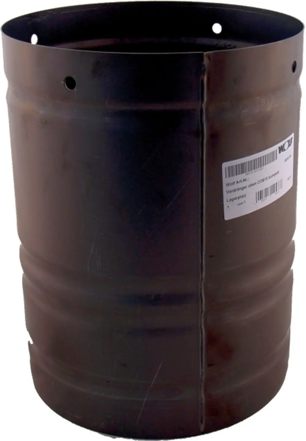 Schwarzer Metallbehälter mit mehreren Löchern im oberen Bereich und einem Etikett der Marke Wolf, das Artikelnummer und Lagerort angibt.